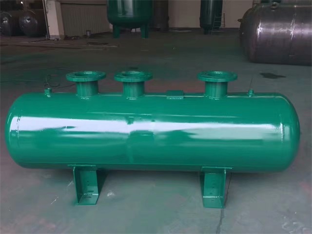 1679991473376569.jpeg 瓮安瓮安瓮安蒸汽分气缸1.jpeg